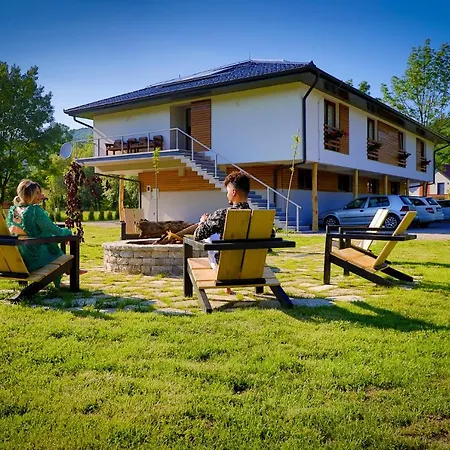 بيت خشبي Japodski Otoci Racic