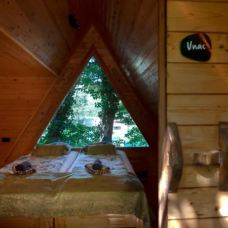 Turisticko Naselje- Japodski Otoci
