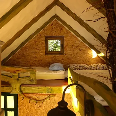 Japodski Otoci بيت خشبي Racic