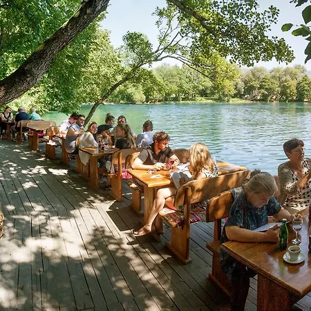 Turisticko Naselje- Japodski Otoci