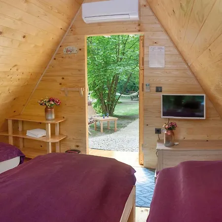Turisticko Naselje- Japodski Otoci Lodge