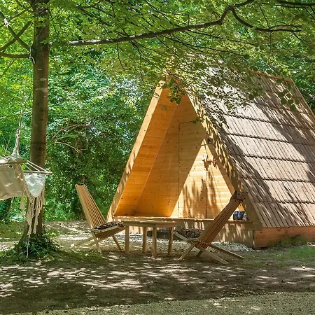 Turisticko Naselje- Japodski Otoci Lodge Racic