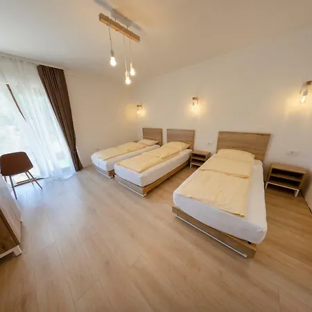 Japodski Otoci بيت خشبي