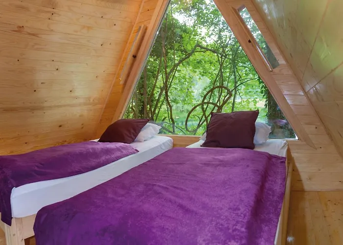 Japodski Otoci Lodge *